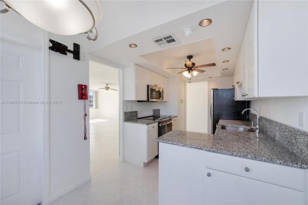 Del Prado, 18081 Biscayne Blvd #905, Aventura, Florida 33160, image 1