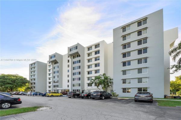 Dadeland Place, 9001 SW 77th Ave #C303, Kendall, Florida 33156, image 3