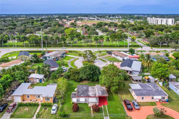 Leisure City Residential, 29248 Alabama Rd, Leisure City, Florida 33033, image 2