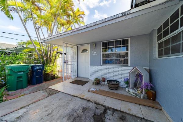 2974 NW 29th St, Unincorporated Dade County, Florida 33142, image 3