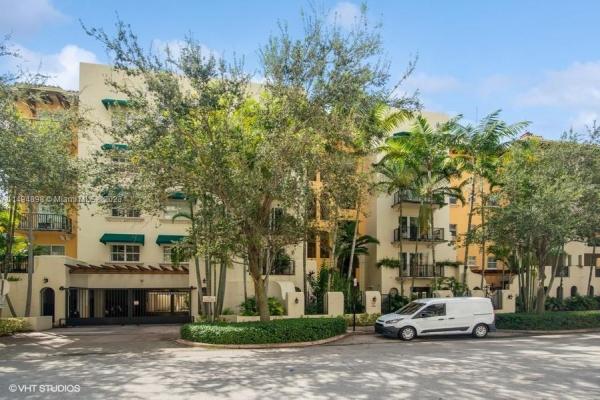 Valencia Grande, 642 Valencia Ave #308, Coral Gables, Florida 33134, image 2