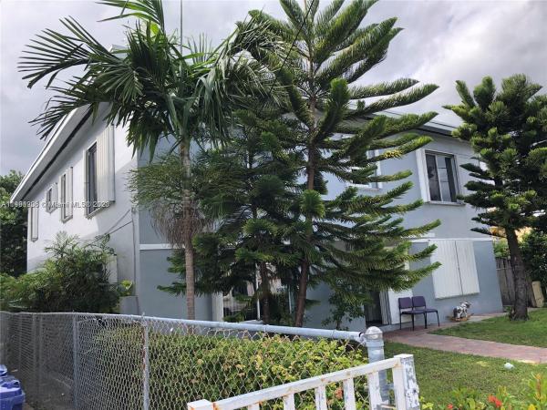 Altos Del Mar, 7610 Dickens Ave, Miami Beach, Florida 33141, image 2