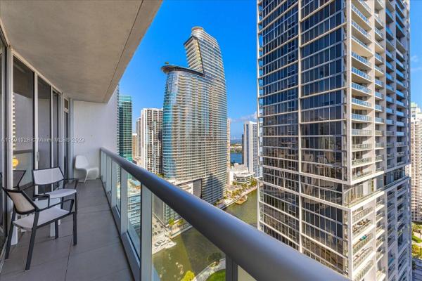 Icon Brickell Tower 3, 485 Brickell Ave #3211, Miami, Florida 33131, image 2