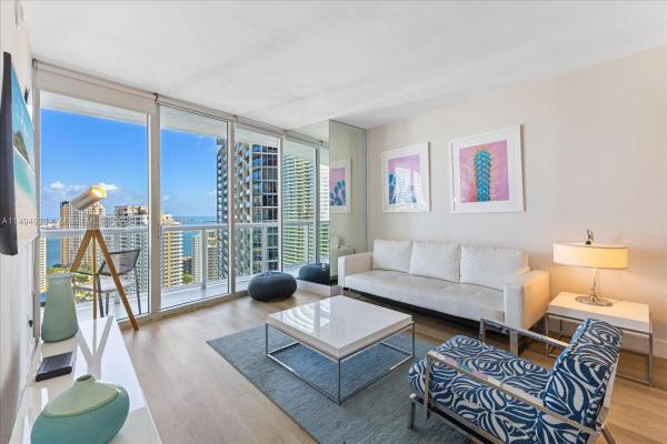 Icon Brickell Tower 3, 485 Brickell Ave #3211, Miami, Florida 33131, image 3