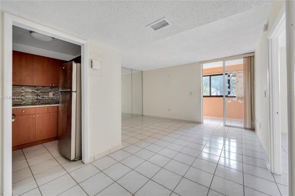 5050 Building, 5050 NW 7th St #215, Miami, Florida 33126, image 1