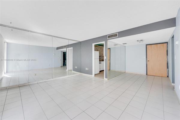 5050 Building, 5050 NW 7th St #318, Miami, Florida 33126, image 3