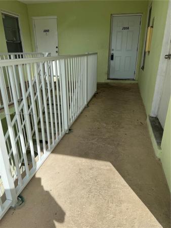 Village At Dadeland, 7610 SW 82nd St #J208, Glenvar Heights, Florida 33143, image 2