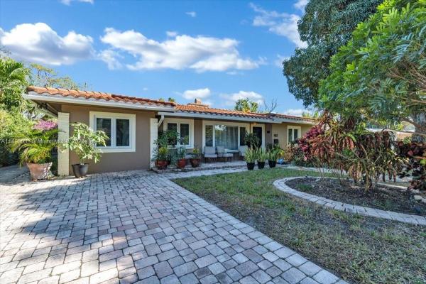 Pine Crest, 412 NE 10th Ave, Pompano Beach, Florida 33060, image 1