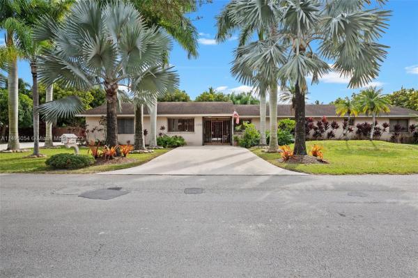 Duke Estates, 12650 SW 195th Ter, South Miami Heights, Florida 33177, image 3