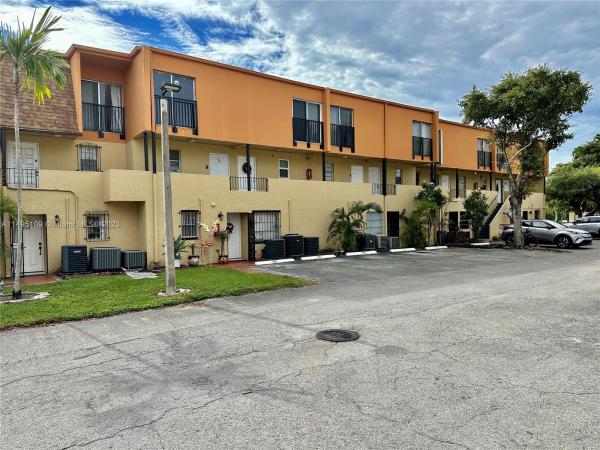 Laguna Club West, 231 NW 109th Ave #209, Fountainebleau, Florida 33172, image 1