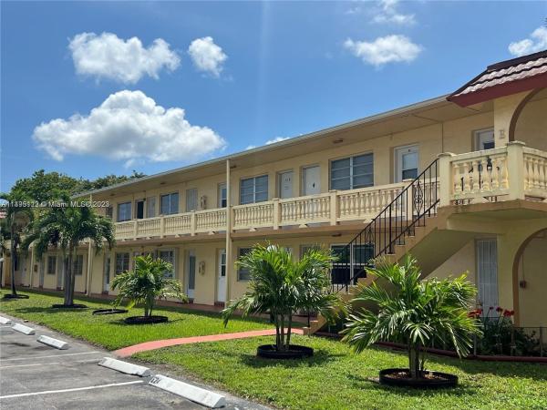 Romont South, 160 NE 203rd Ter #15, Miami Gardens, Florida 33179, image 1