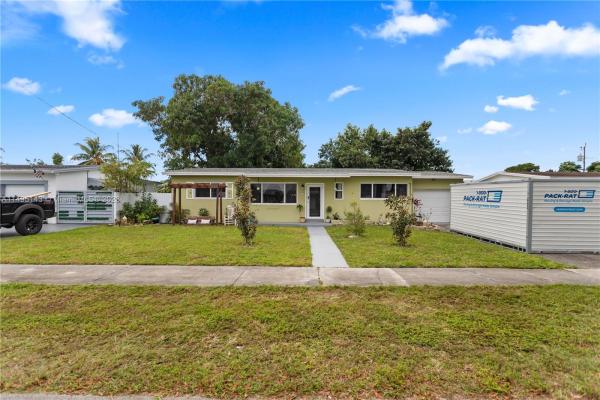 Carol City, 3780 NW 193rd St, Miami Gardens, Florida 33055, image 2