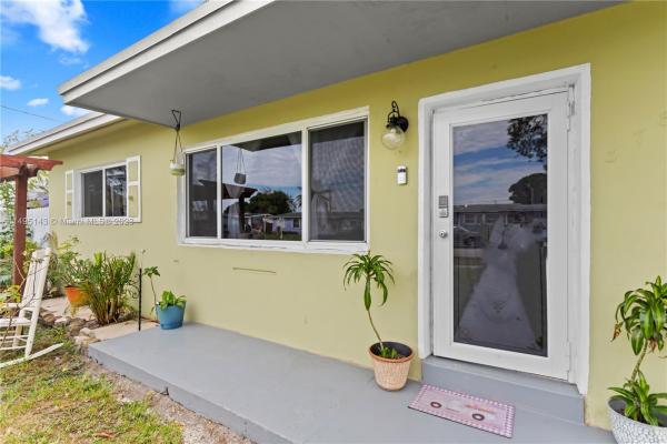 Carol City, 3780 NW 193rd St, Miami Gardens, Florida 33055, image 3
