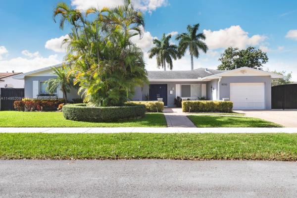 Kendale Lakes No HOA, 8232 SW 140th Ct, Kendale Lakes, Florida 33183, image 2