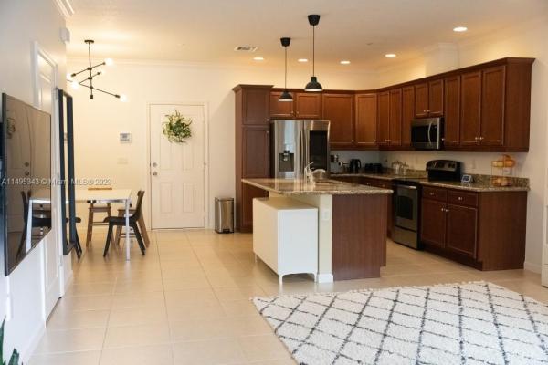 Cascada Isle, 2966 St John Dr, Cooper City, Florida 33024, image 3