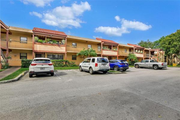 Fairview Of California Club, 20811 San Simeon Way #202-2, Ives Estates, Florida 33179, image 1