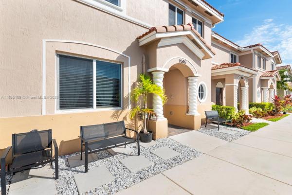 Towns At Seascape, 1045 SE 23rd Ter, Homestead, Florida 33035, image 2