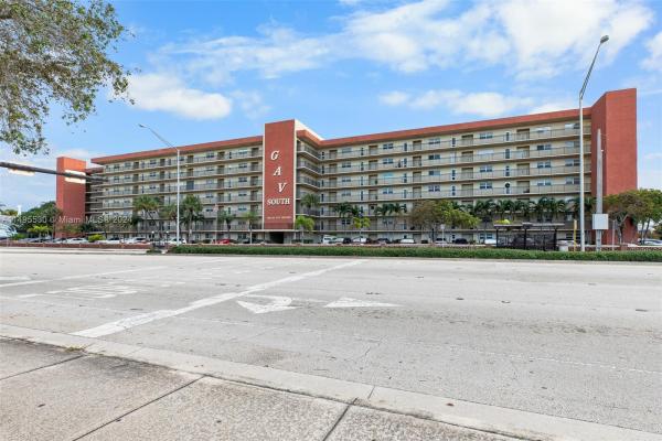 Garden Aire Village South, 2350 NE 14th St Cswy #505, Pompano Beach, Florida 33062, image 1