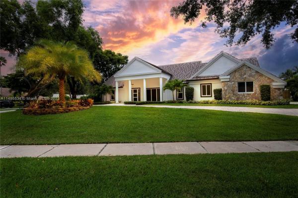 Woodfield Hunt Club, 3010 Equestrian Dr, Boca Raton, Florida 33434, image 2
