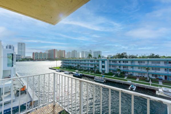 La Mar Breeze, 3944 NE 167th St #403, North Miami Beach, Florida 33160, image 1