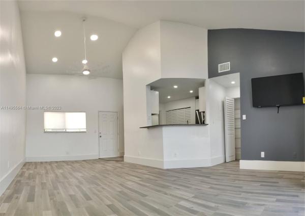 Summer Lake, 3425 NW 44th St #205, Oakland Park, Florida 33309, image 1