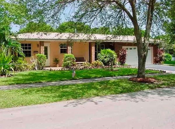 Miami Lakes Residential, 14221 Lake Saranac Ave, Miami Lakes, Florida 33014, image 1