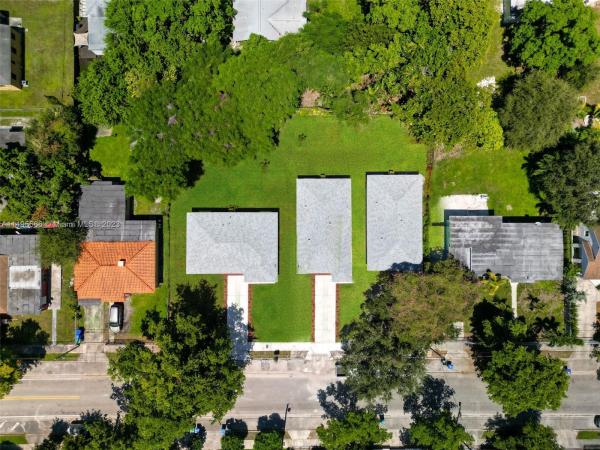 Bowling Green, 933 NW 50th, Miami, Florida 33127, image 1