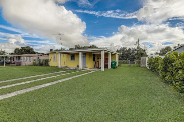 420 NE 12th St, Unincorporated Dade County, Florida 33030, image 3