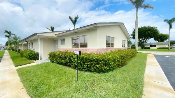 Ashley At Cresthaven Villas, 2811 E Ashley Dr E #H, West Palm Beach, Florida 33415, image 3