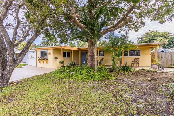 Country Club Homes, 1013 N 13th Ter, Hollywood, Florida 33019, image 3
