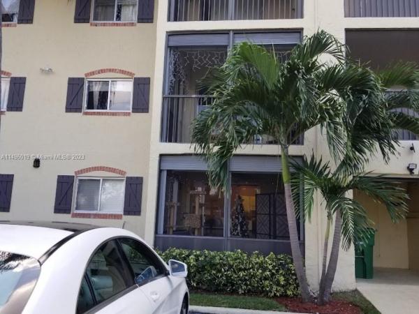 Barcelona North, 251 S Cypress Rd #104, Pompano Beach, Florida 33060, image 2