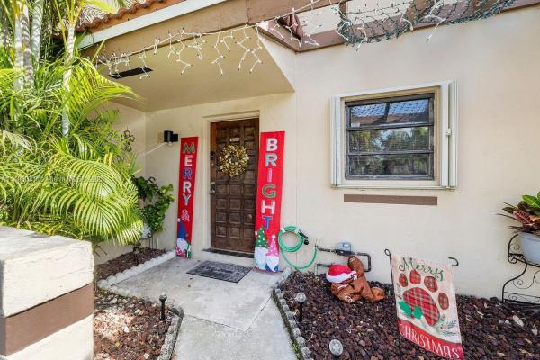 Kendall Lakes East Patio Homes, 6355 SW 136th Ct #J105, Kendale Lakes, Florida 33183, image 3