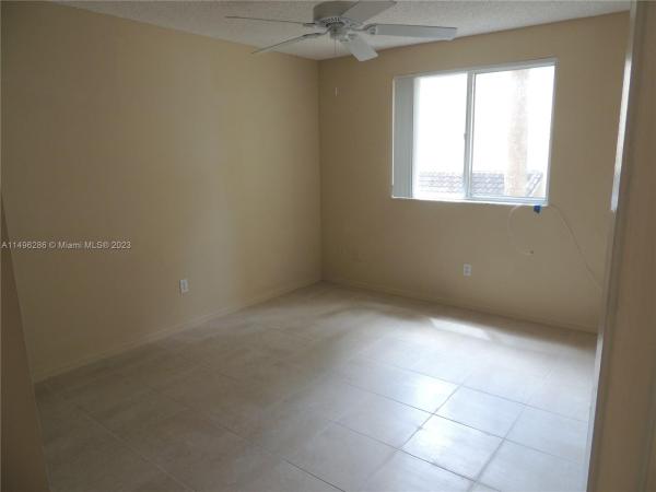 Royal Grand, 2600 S University Dr #214, Davie, Florida 33328, image 2