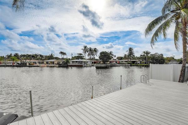 Edgewater Estates, 2000 NE 15th Ave, Wilton Manors, Florida 33305, image 1