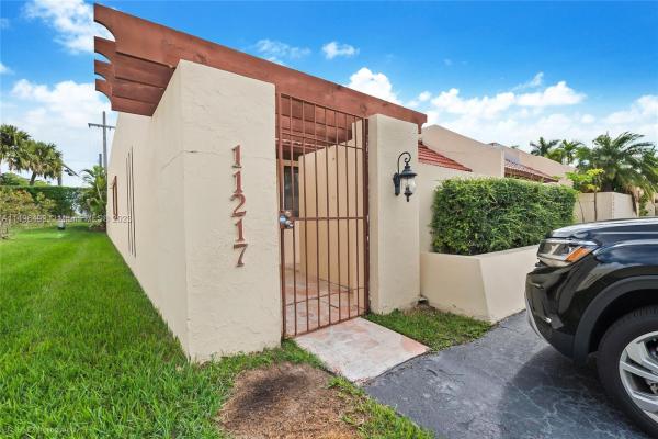 Woodstock Townhomes, 11217 SW 117th Ct #11217, Kendall, Florida 33186, image 1