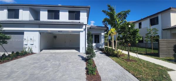 8277 SW 121th Ter, Three Lakes, Florida 33156, image 2
