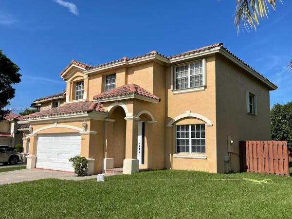 Victoria Lakes, 2101 NW 100th Ave, Pembroke Pines, Florida 33024, image 1