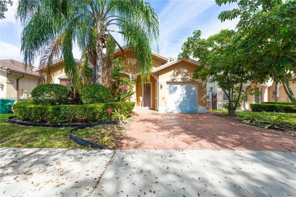 Florinda Estates, 8887 NW 139th Ter, Miami Lakes, Florida 33018, image 2
