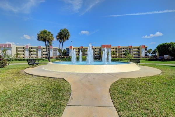Boca Barwood, 23277 N Barwood Ln N #204, Boca Raton, Florida 33428, image 3