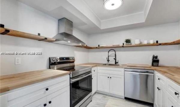 Bel Marra, 665 Enfield St #B8, Boca Raton, Florida 33487, image 2