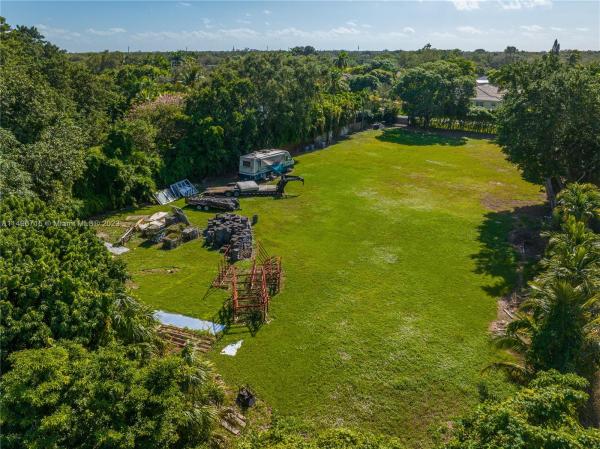 Kendall No HOA, 8445 SW 94th St, Kendall, Florida 33156, image 2