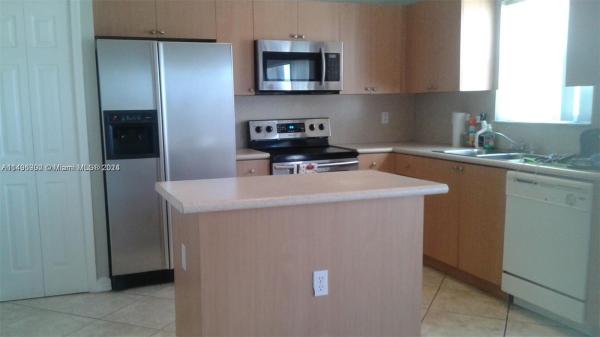 Venetia Groves, 1646 SE 30th St #1646, Homestead, Florida 33035, image 1