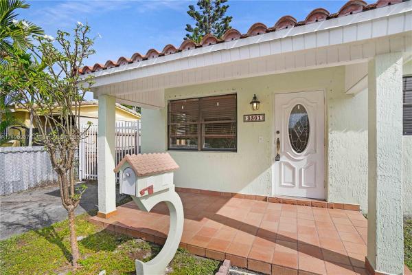 New Age, 3301 W 14th Ln, Hialeah, Florida 33012, image 2