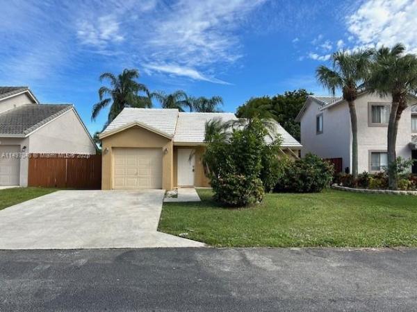 Strawberry Lakes, 6021 Strawberry Fields Way, Lake Worth Beach, Florida 33463, image 1