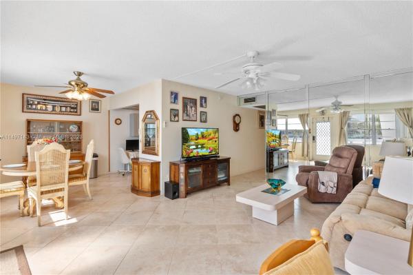 Lyndhurst, 2055 Lyndhurst K, Deerfield Beach, Florida 33442, image 3