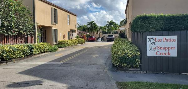 Los Patios Snapper Creek, 11540 SW 2nd St #101K, Sweetwater, Florida 33174, image 2