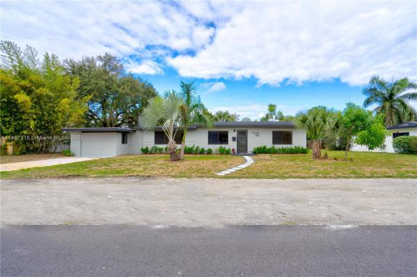 Sunset Manors, 25 NE 26th Dr, Wilton Manors, Florida 33334, image 1