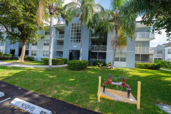 Le Club At Old Cutler, 8580 SW 212th St #306, Cutler Bay, Florida 33189, image 1