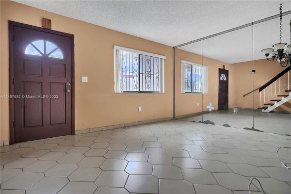 Laguna Club, 10700 NW 7th St #5A, Fountainebleau, Florida 33172, image 3