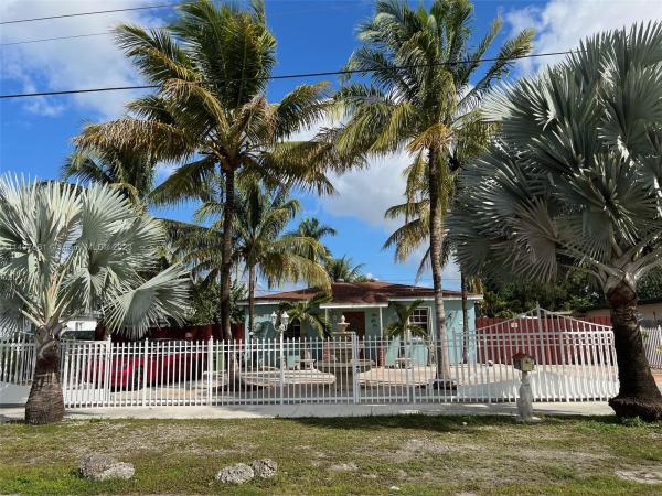 Johnscott, 939 NE 4th Ave, Homestead, Florida 33030, image 1